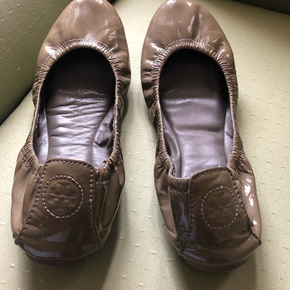 Tory Burch Olive GREEN Eddie Flats Patent Leather - Picture 4 of 5